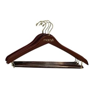 🦄 Bundle of Macy's Elegant Brown Hangers - 5pc.